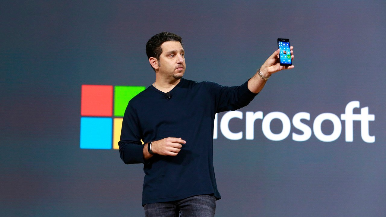 In arrivo un dispositivo mobile sviluppato dal team Surface?