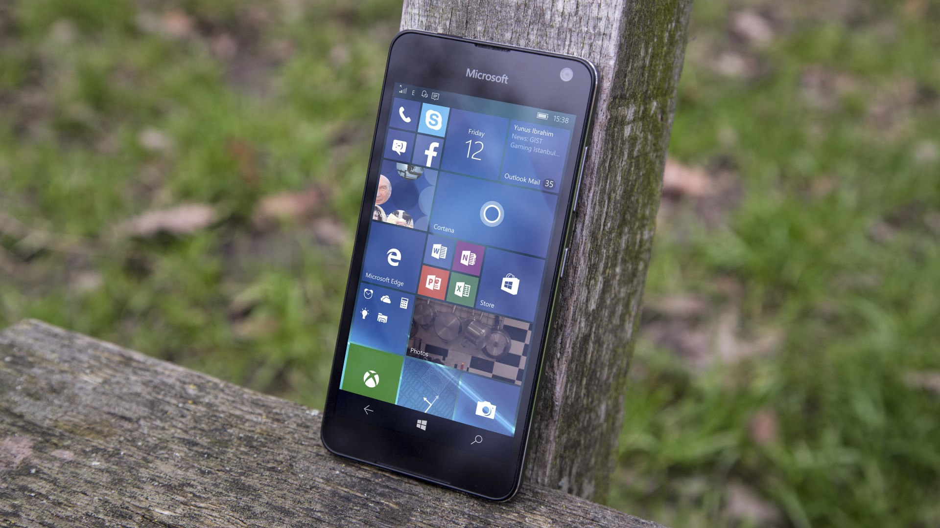 Windows 10 Mobile